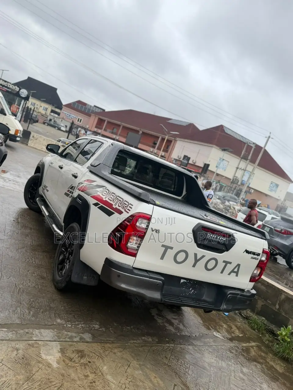 Toyota Hilux 2021 White