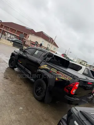 Toyota Hilux 2020 Black