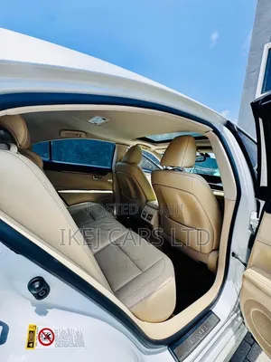 Lexus ES 2013 White