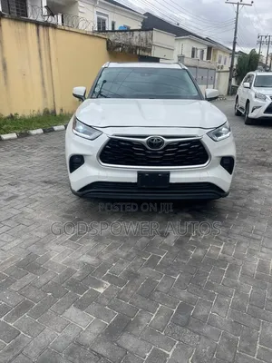 Toyota Highlander XLE 2021 White
