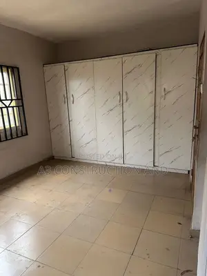 3bdrm Block of Flats in General Gas, Behind for rent