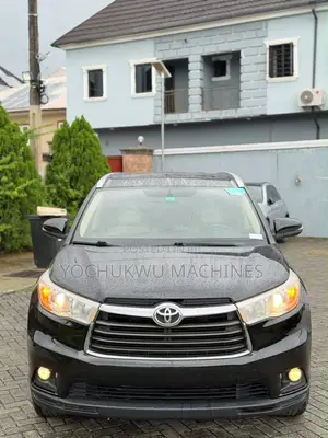 Toyota Highlander XLE 4dr SUV AWD (3.5L 6cyl 6A) 2014 Black