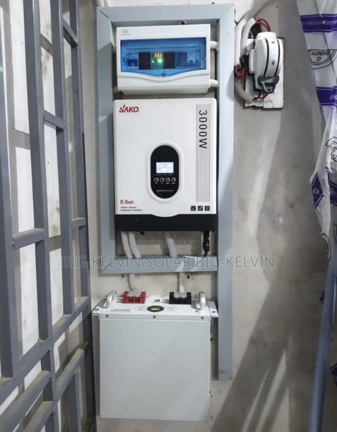 5kwh Battery/ 3kva Inverter/ 4pics 600w Panel/ Full Package