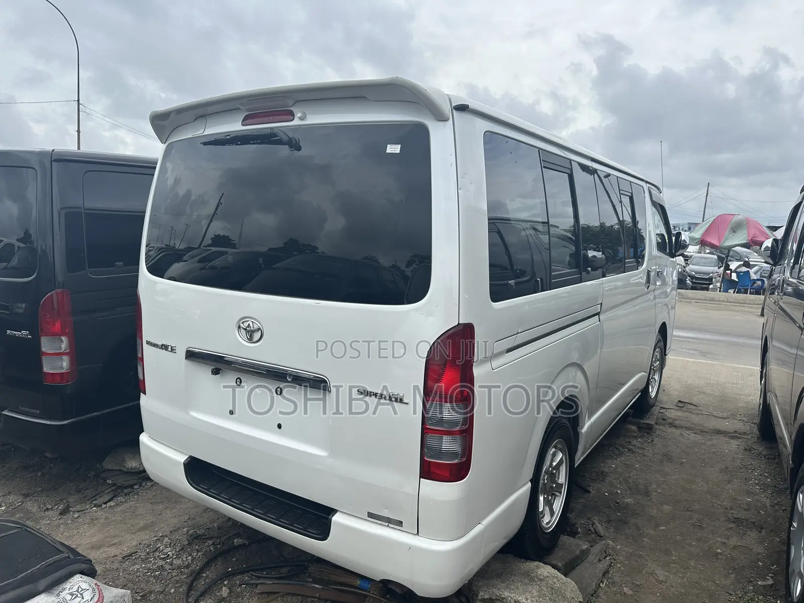 Toyota HiAce 2013 White