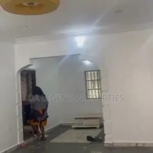 2bdrm Block of Flats in Queens Park Estate., Obio-Akpor for rent