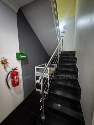 6bdrm Duplex in Iyana Eyinni Estate, CHallenge / Ibadan for rent
