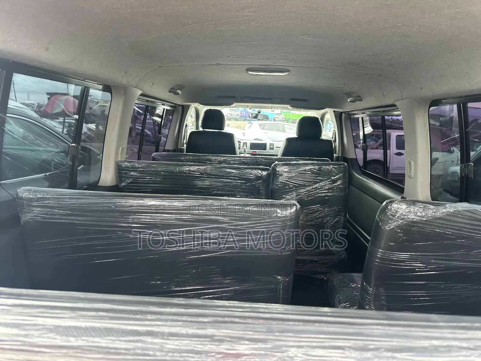 Toyota HiAce 2014 White