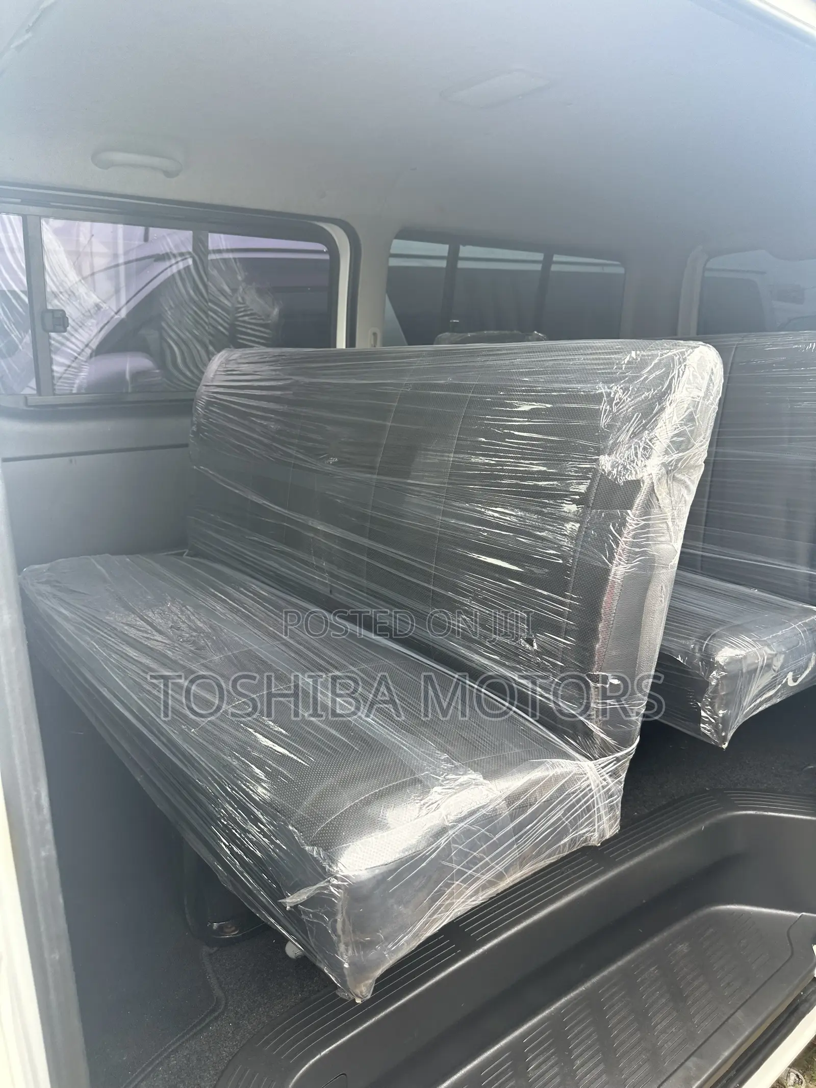 Toyota HiAce 2014 White