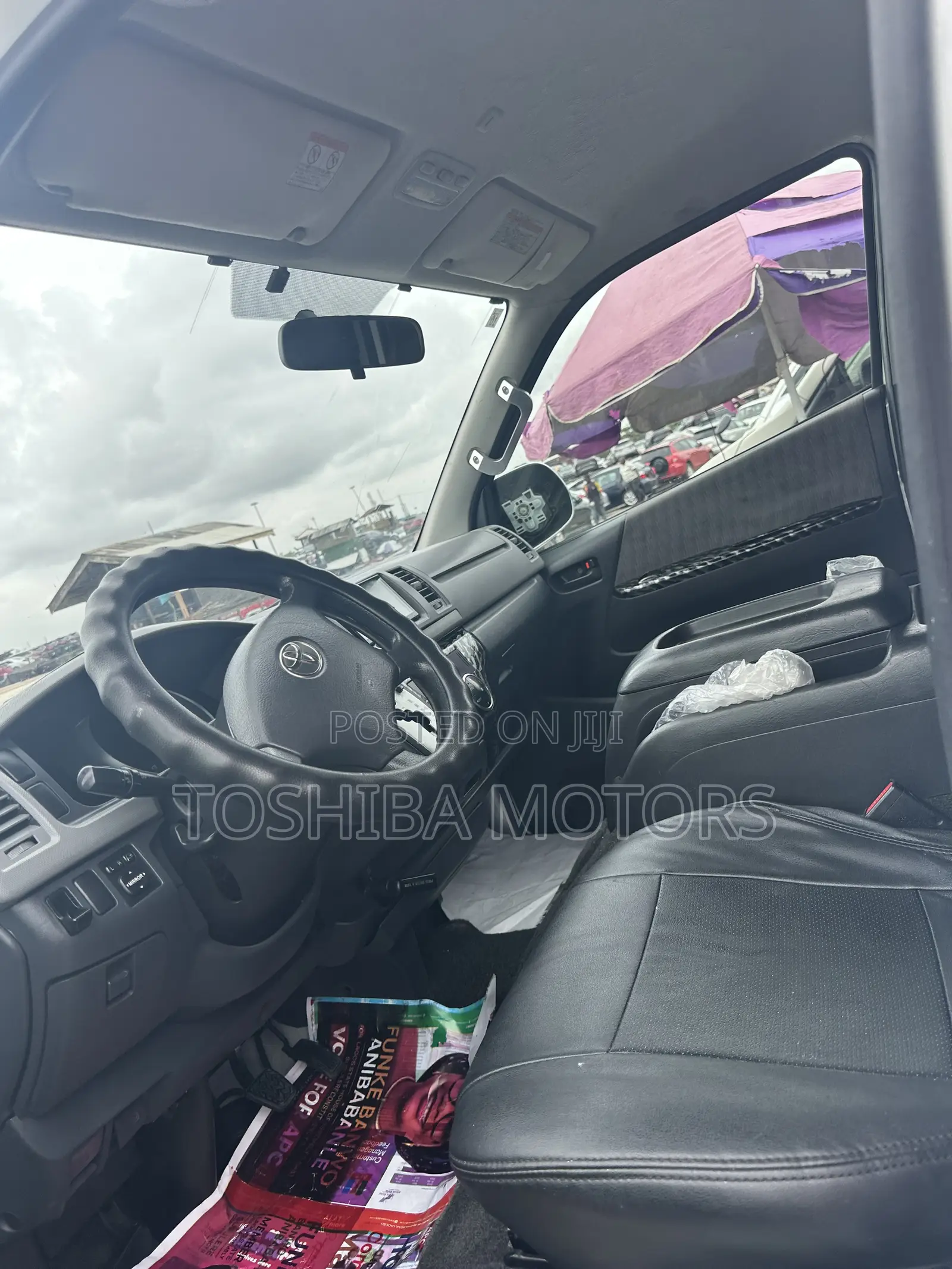 Toyota HiAce 2014 White