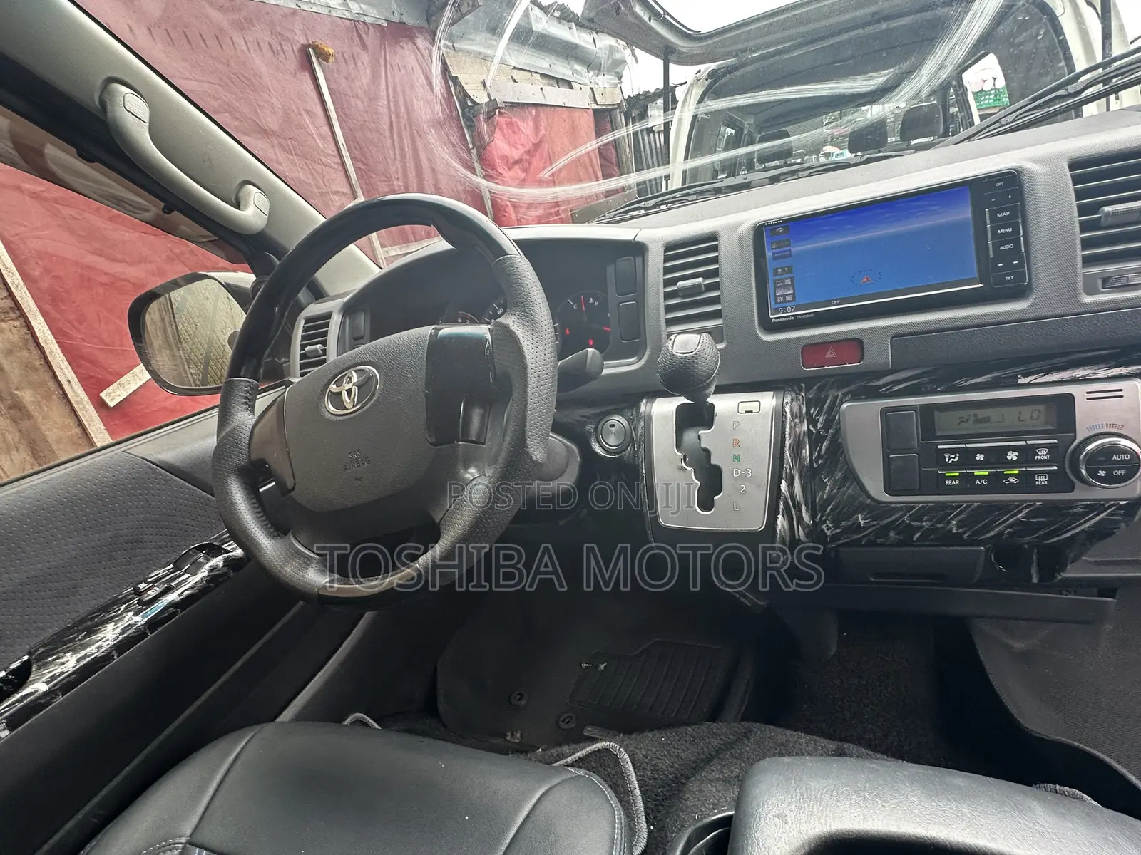 Toyota HiAce 2015 Black