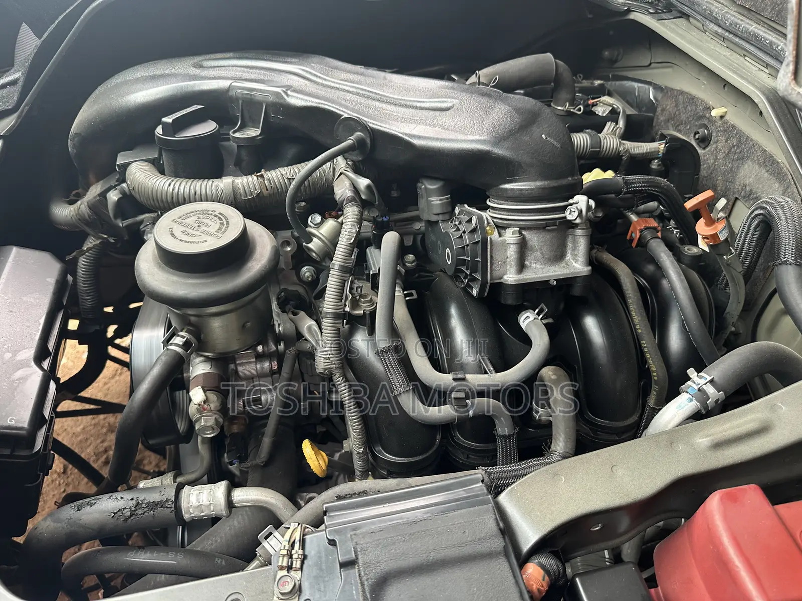 Toyota HiAce 2015 Black
