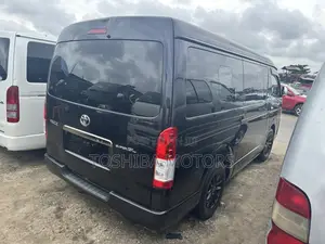 Toyota HiAce 2015 Black