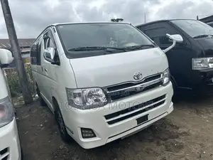 Toyota HiAce 2013 White