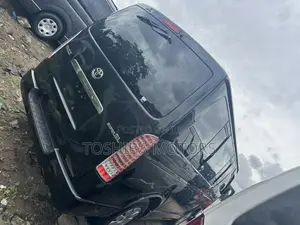 Toyota HiAce 2015 Black