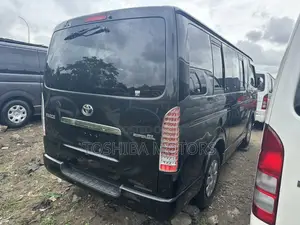 Toyota HiAce 2015 Black