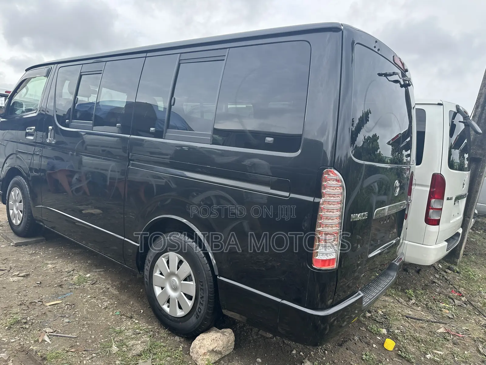 Toyota HiAce 2015 Black