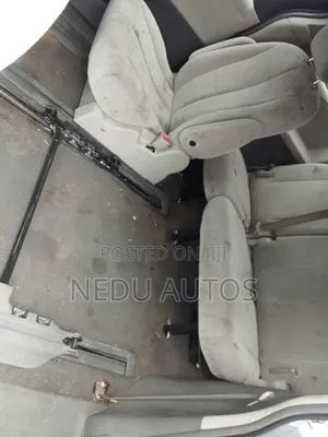 Toyota Sienna 2012 Silver
