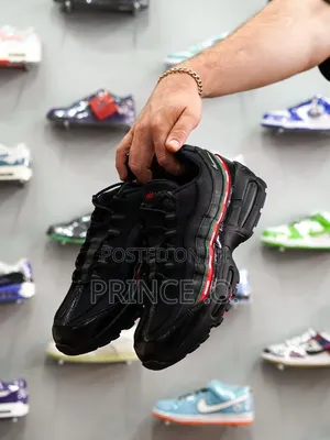 Nike Air Max 95 Volt Sneakers