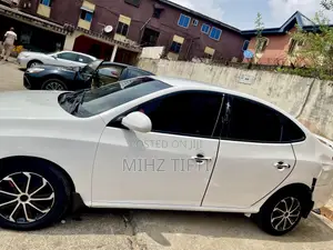 Hyundai Elantra 2008 White