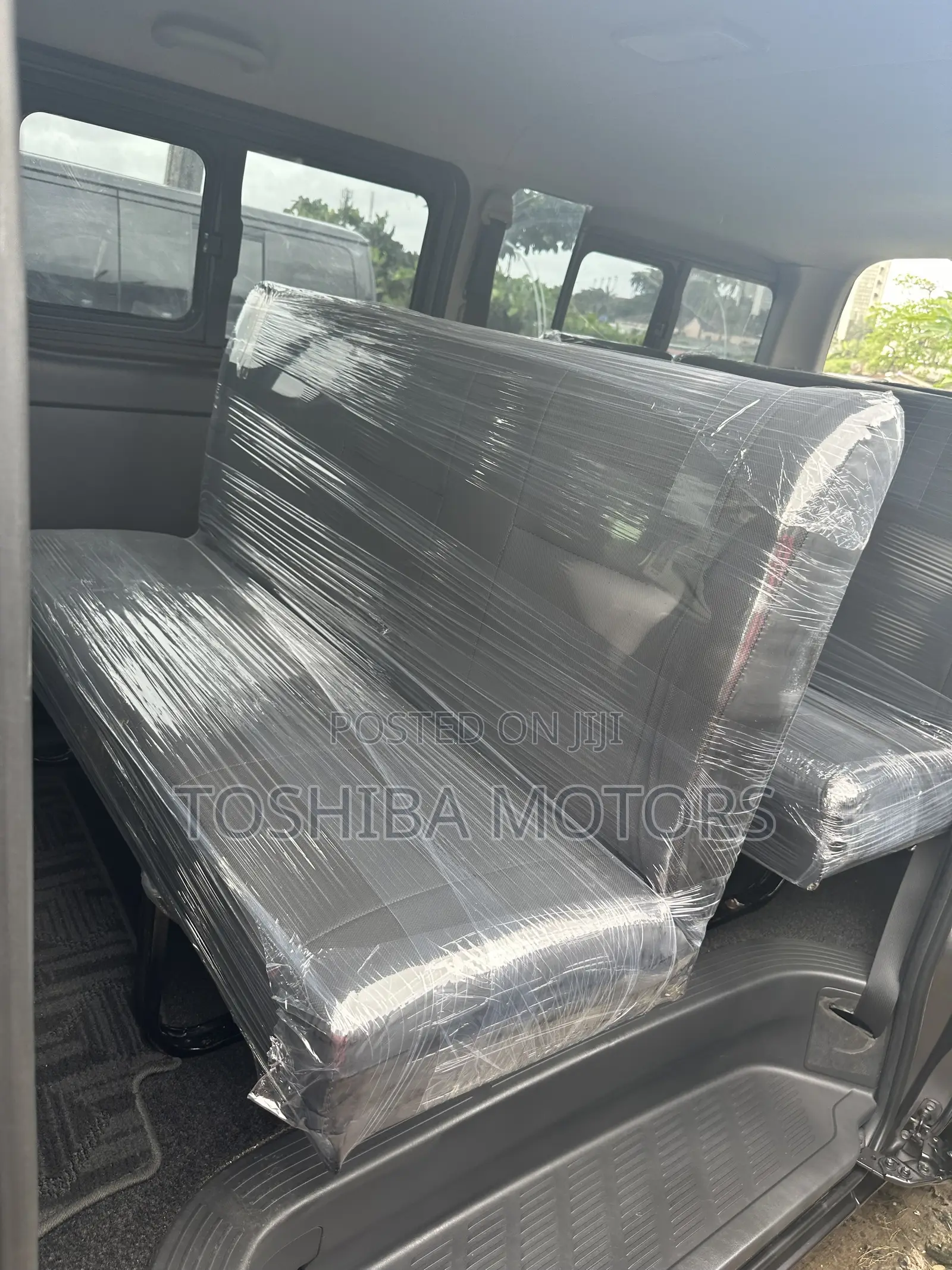 Toyota HiAce 2015 Black