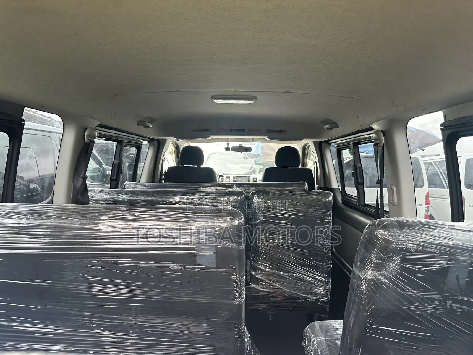 Toyota HiAce 2015 Black