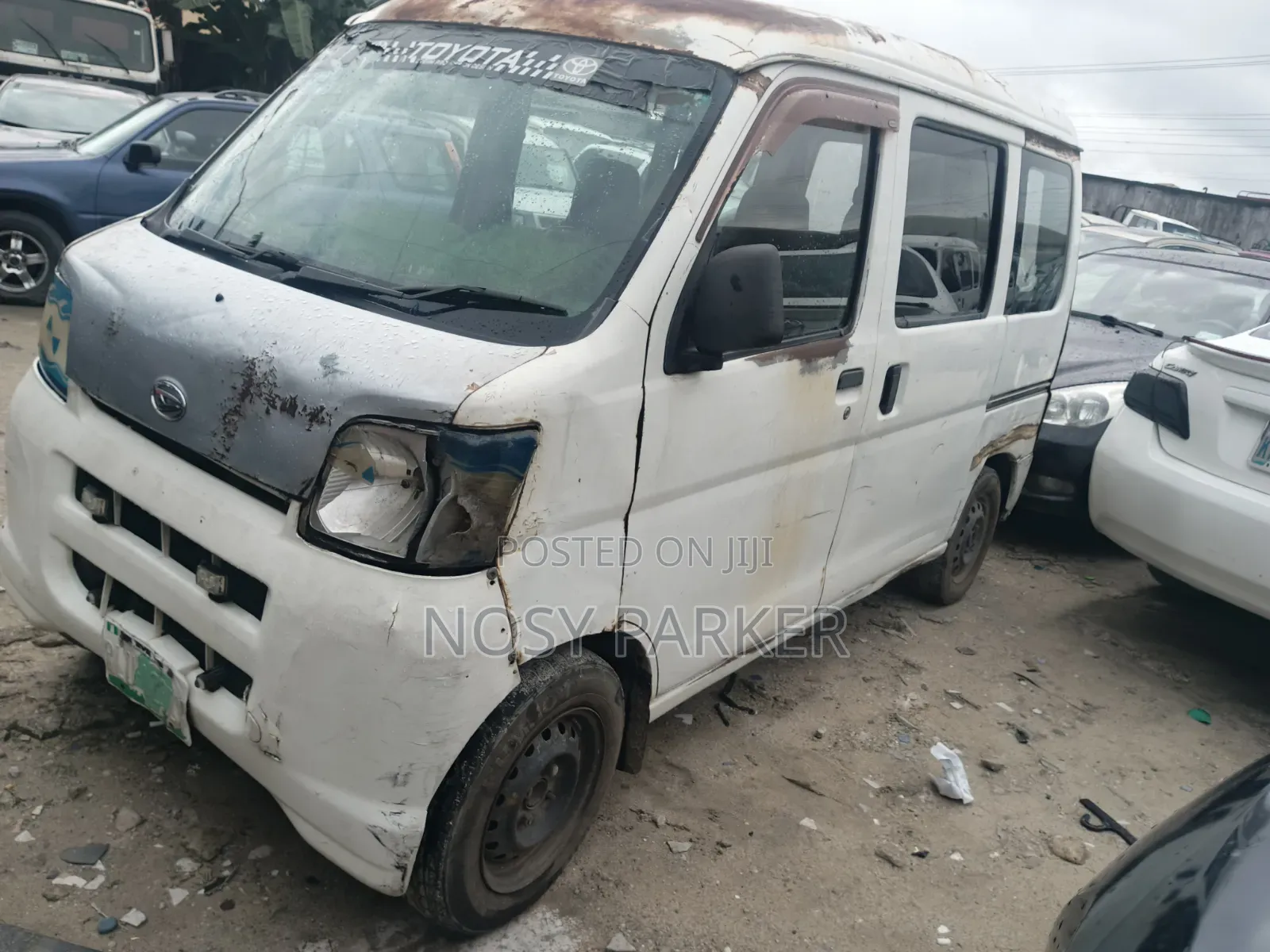 Daihatsu Hijet 2004 White