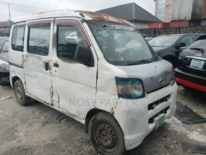 Daihatsu Hijet 2004 White