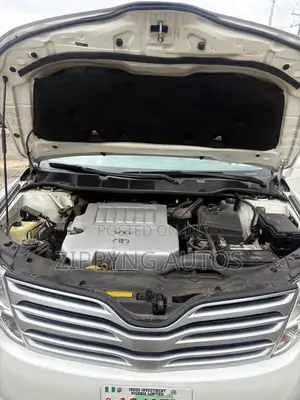 Toyota Venza V6 AWD 2010 White