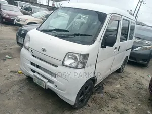 Daihatsu Hijet 2004 White