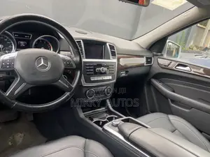 Mercedes-Benz M Class 2013 Silver