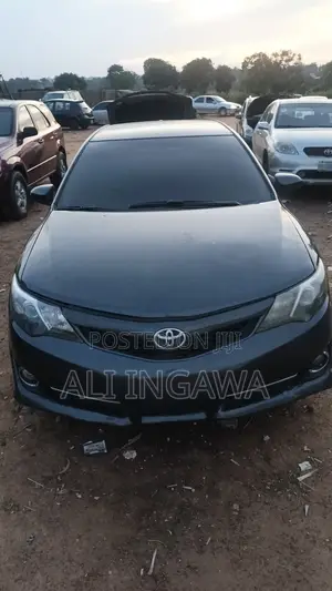 Toyota Camry SE 4dr Sedan (2.5L 4cyl 6A) 2013 Gray