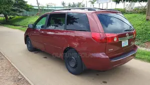 Toyota Sienna LE FWD 2006 Red