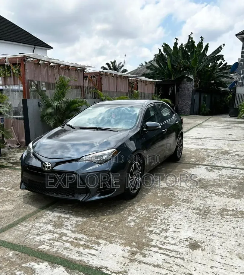 Toyota Corolla 2016 Black
