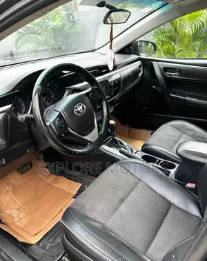Toyota Corolla 2016 Black