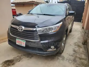 Toyota Highlander Limited Platinum 4dr SUV (3.5L 6cyl 6A) 2015 Black