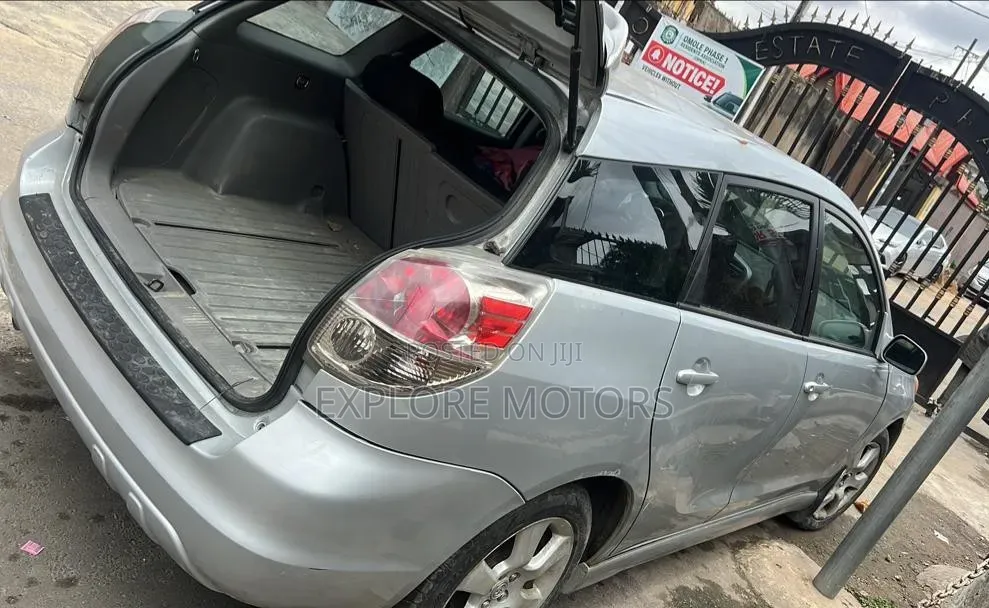 Toyota Matrix 2007 Silver