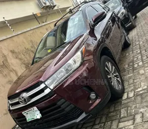 Toyota Highlander 2015 Red
