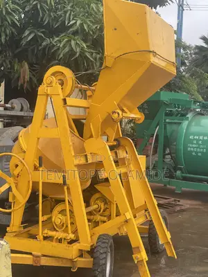 Crane Concrete Mixer