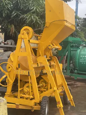 Crane Concrete Mixer