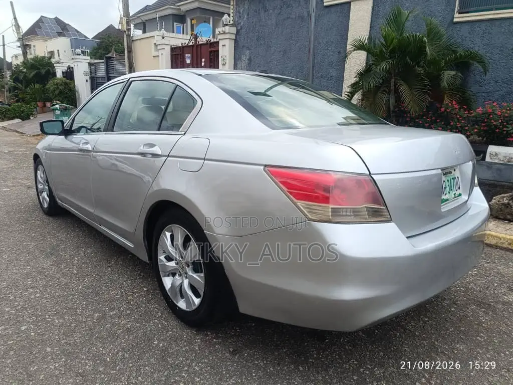 Honda Accord 2008 Silver