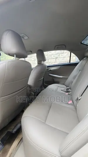 Toyota Corolla LE 4dr Sedan (1.8L 4cyl 4A) 2011 Black