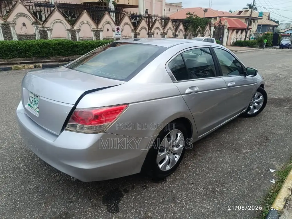 Honda Accord 2008 Silver