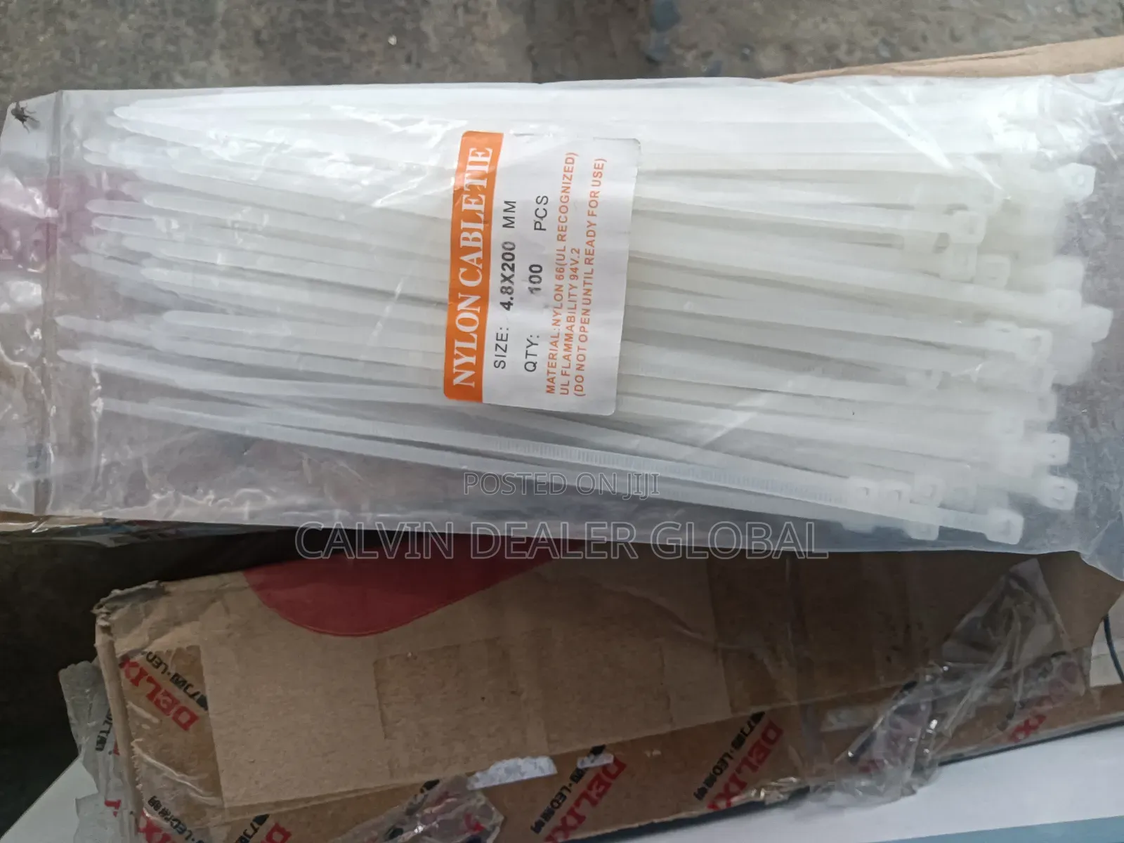 Tiny Short Cable Tie