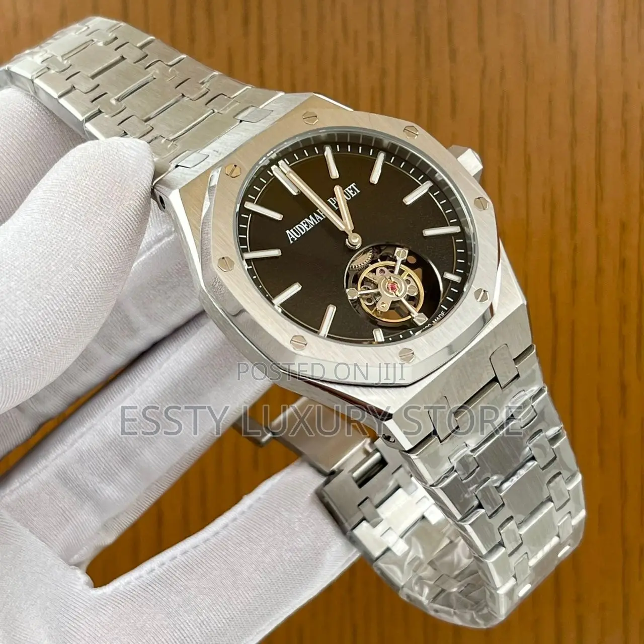 New Audemar Piguet Automatic Chain Wristwatch