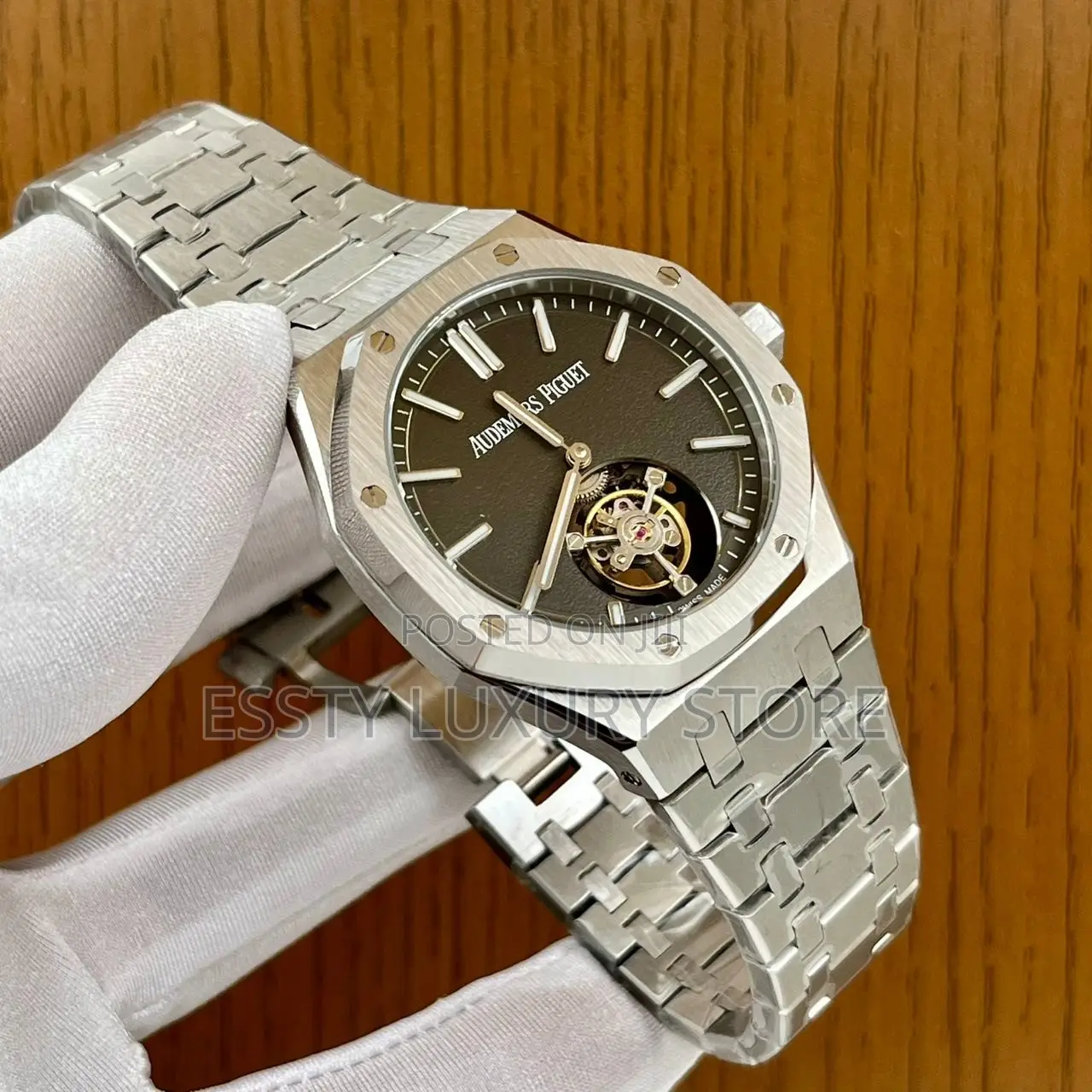 New Audemar Piguet Automatic Chain Wristwatch