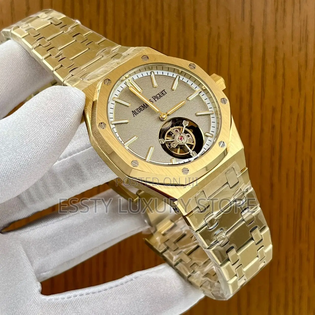 New Audemar Piguet Automatic Chain Wristwatch