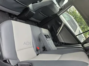 Toyota RAV4 Limited 4dr SUV (2.5L 4cyl 6A) 2015 Gray