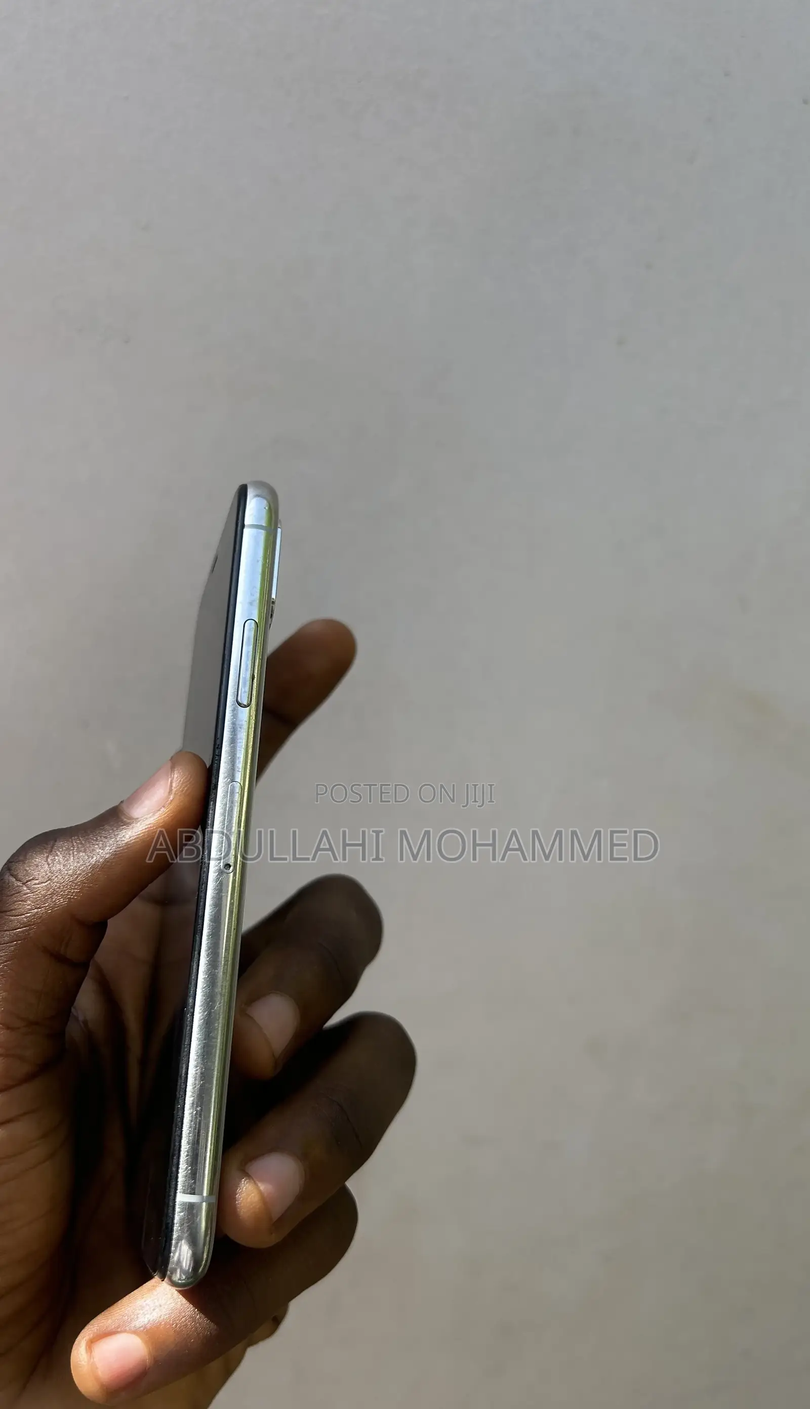 Apple iPhone X 64 GB White