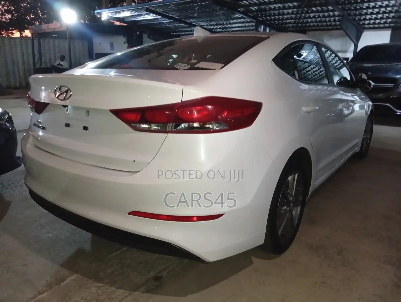 Hyundai Elantra 2017 White