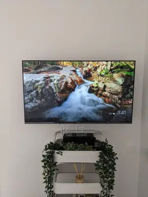 Hisense 42” Smart TV